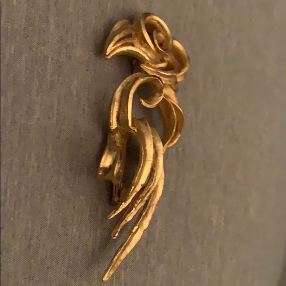 ORENA PARIS VINTAGE GOLD TONE BROOCH PIN - Picture 7 of 9